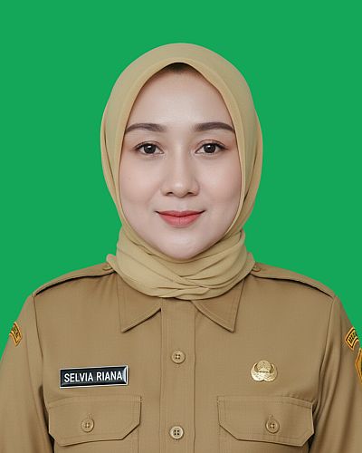 Selvia Riana, SH., M.Si